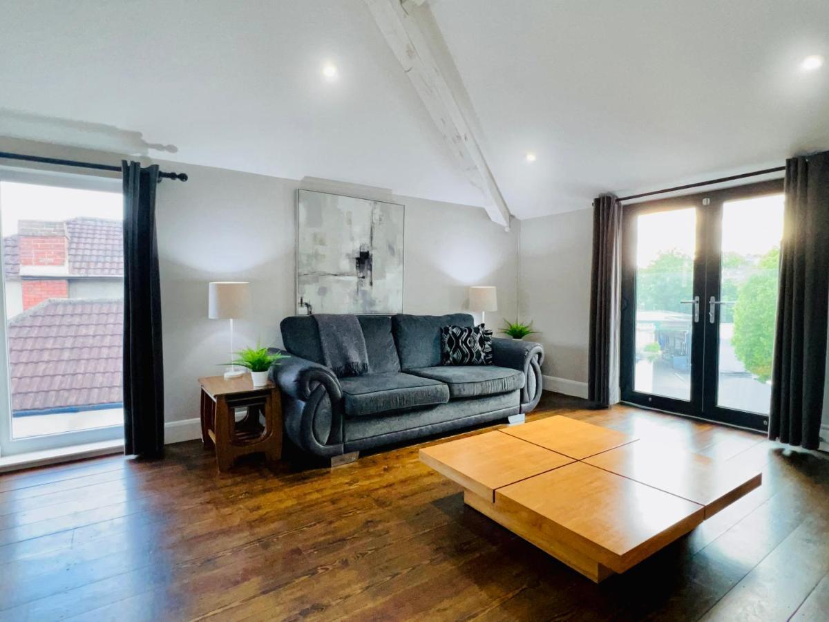 Smart-Home In Original Victorian Building Bristol Bagian luar foto