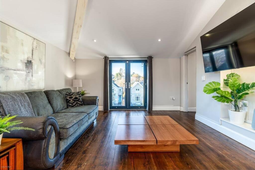 Smart-Home In Original Victorian Building Bristol Bagian luar foto