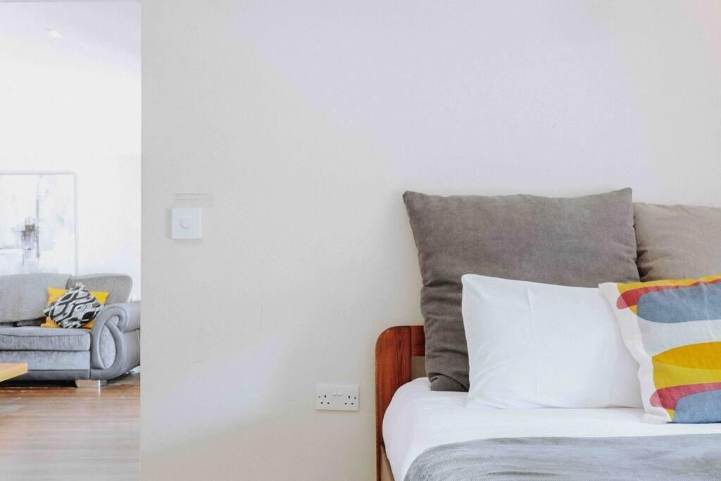 Smart-Home In Original Victorian Building Bristol Bagian luar foto
