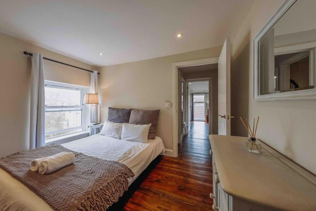 Smart-Home In Original Victorian Building Bristol Bagian luar foto