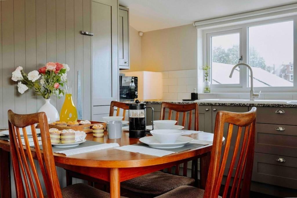 Smart-Home In Original Victorian Building Bristol Bagian luar foto
