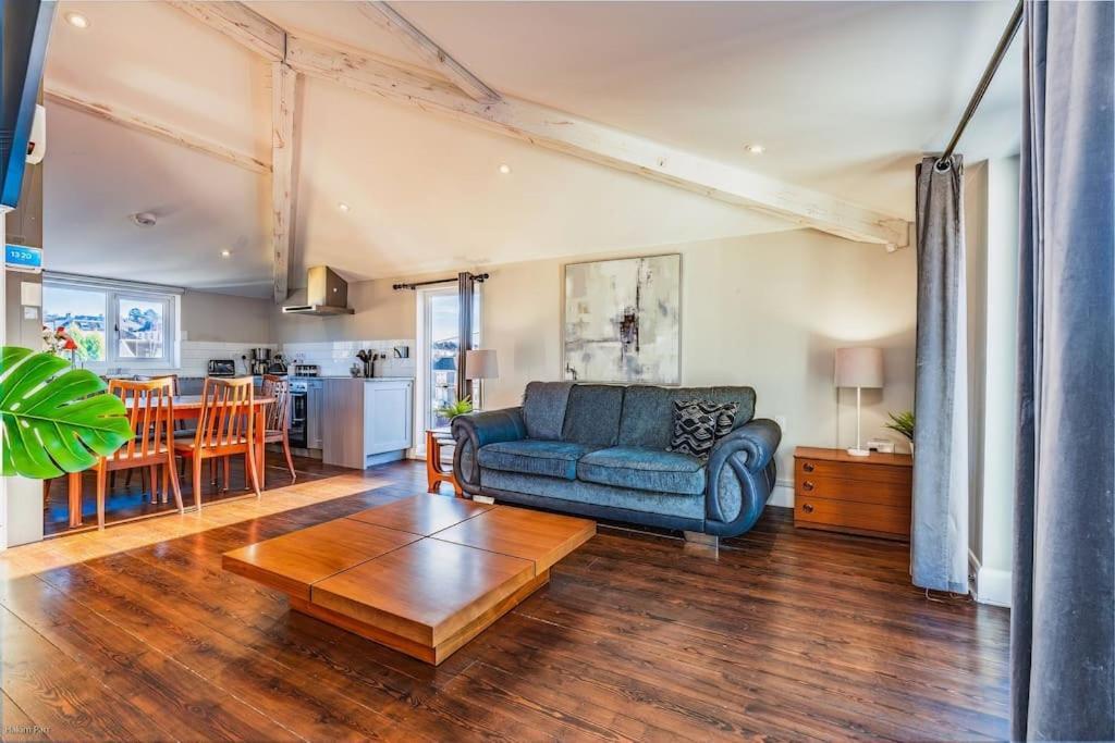 Smart-Home In Original Victorian Building Bristol Bagian luar foto